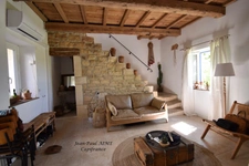ISSIRAC – MAISON DE VILLAGE T3 EN PIERRE AVEC TOIT-TERRASSE ET VUE – DÉPENDANCES EN OPTION