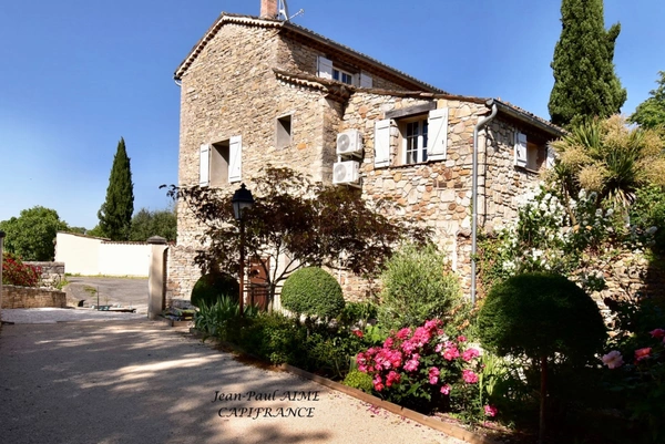 GARD - PROPRIÉTÉ DE CARACTÈRE – DEUX MAISONS EN PIERRE – VILLAGE CLASSÉ – RIVIERES (30)