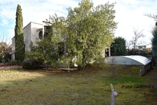 Dpt Gard (30), à vendre BAGNOLS SUR CEZE maison d'architecte de 200 m² avec piscine couverte et aménagements indépendants pour profession libérale.- Terrain de 1 268,00 m² 
