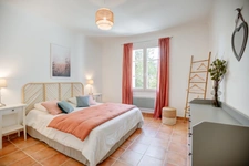 À VENDRE – Domaine de Prestige Proche Pont-Saint-Esprit (30) Authenticité, Élégance & Rentabilité sur 1,7 Hectare