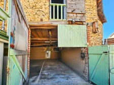 Maison de village bio climatique + grange + cour + jardin
