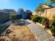 Maison de village bio climatique + grange + cour + jardin