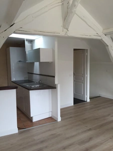 Appartement à vendre 1 pièces PONTOISE (95) centre historique.