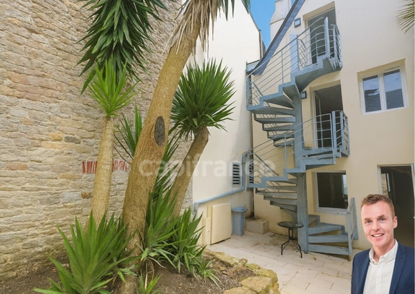 QUIMPER (29) Immeuble de rapports de 115 m² habitable - Un local commerciale - 2 Appartements de type 2 