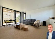CROZON CENTRE – T2 NEUF MEUBLÉ AVEC TERRASSE 17 m² – VUE BAIE DE MORGAT – LOCATAIRE EN PLACE