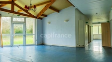  vendre ERGUE GABERIC (29) Local/bureau sur une parcelle de terrain de 10 000 m² 