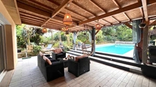 PLONÉIS (29) – Maison à vendre Type 6 de 115 m² habitable et 189 m² utile – Terrain de 1 320 m² – Double garage – Piscine