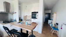 Département Finistère (29) – À vendre à Quimper, quartier Kerfeunteun : studio de 29,29 m² habitables avec terrasse et parking extérieur privatif.