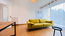 Dpt Finistère (29), A vendre QUIMPER Ouest, Appartement type 4 de 77 m² habitable avec deux balcons - Cave.