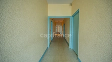  vendre ERGUE GABERIC (29) Local/bureau sur une parcelle de terrain de 10 000 m² 