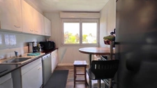 QUIMPER (29) — À VENDRE - Appartement T2 de 49 m² Au 3e étage avec ascenseur - Balcon - Cave.