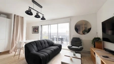 Dpt Finistère (29), à vendre QUIMPER Kerfeunteun appartement T3 situé au dernier étage de 59 m² habitable - Terrasse - Parking privé - Cave. 
