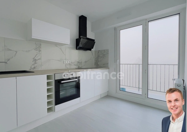 Quimper Ouest - Appartement T4 de 78 m² habitable - 1 loggia - Une terrasse - Cave.