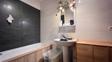 QUIMPER (29) — À VENDRE - Appartement T2 de 49 m² Au 3e étage avec ascenseur - Balcon - Cave.