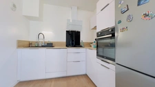 Quimper, quartier Kerfeunteun – Appartement de type 2 situé au dernier étage, d’une surface habitable de 46 m² – Terrasse – Parking en sous-sol.