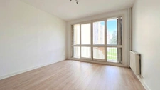 Dpt Finistère (29), A vendre QUIMPER Ouest, Appartement type 3 de 64 m² habitable avec trois balcons - Cave.