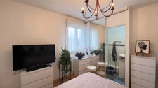 QUIMPER-Sud, rue du Léon (Quartier Prat-Maria), appartement de type T5 modifié en T4 de plus de 83 m² habitable, situé au 7ème étage sur 8 avec ascenseur, une loggia et une cave.
