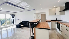 Quimper Ouest - Appartement T4 de 78 m² habitable - 1 loggia - avec vue panoramique sur la rivière de l’Odet - Une terrasse - Cave.