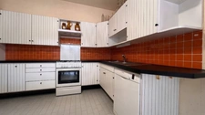 QUIMPER (29) – LE STANGALA – Maison de 210 m² habitables, édifiée sur une parcelle de 12 000 m², avec sous-sol intégral.