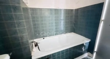 Département du Finistère (29), à vendre à QUIMPER, studio de 27,29 m² habitables  - Balcon - Cave.