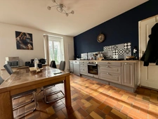 EXCLUSIVITÉ - BANNALEC - Maison de caractère rénovée 112,5 m² habitable - Deux dépendances - Terrain de 2 500 €