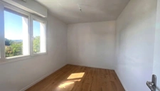 Quimper Ouest - Appartement T4 de 78 m² habitable - 1 loggia - avec vue panoramique sur la rivière de l’Odet - Une terrasse - Cave.
