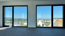 Département du Finistère (29) - À vendre : Crozon, centre-ville - Appartement penthouse T6 de 183 m² habitable avec vue panoramique sue la baie de Morgat - 4 terrasses - Garage.