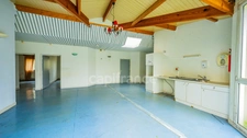  vendre ERGUE GABERIC (29) Local/bureau sur une parcelle de terrain de 10 000 m² 