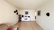 Dpt Finistère (29), A vendre QUIMPER Ouest, Appartement type 3 de 64 m² habitable avec trois balcons - Cave.