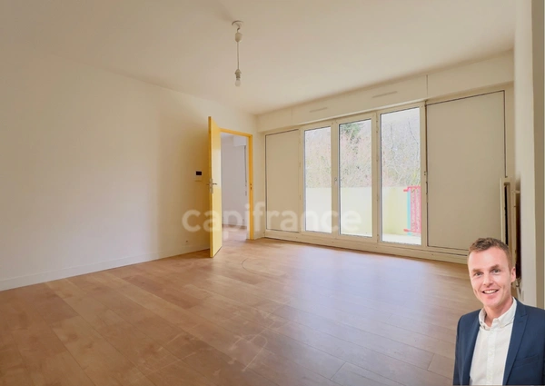Quimper Ouest - Appartement T4 de 78 m² habitable - 1 loggia - Une terrasse - Cave.