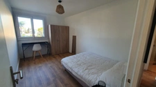 Finistère (29) – À vendre à Quimper Ouest : appartement T5 meublé en colocation de 91,07 m² habitables avec cave.