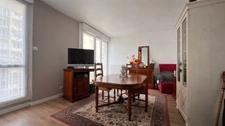 QUIMPER (29) — À VENDRE - Appartement T2 de 49 m² Au 3e étage avec ascenseur - Balcon - Cave.