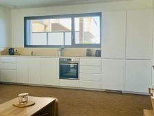 CROZON CENTRE – T2 NEUF MEUBLÉ AVEC TERRASSE 17 m² – VUE BAIE DE MORGAT – LOCATAIRE EN PLACE