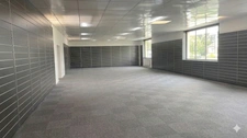 QUIMPER (29) Local/bureau à vendre local d'activité de 670 m² sur une parcelle de terrain de 7 700 m²