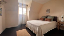 QUIMPER (29) – LE STANGALA – Maison de 210 m² habitables, édifiée sur une parcelle de 12 000 m², avec sous-sol intégral.