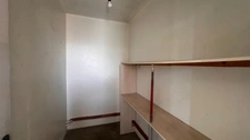 Appartement à vendre situé au 3e étage, de type 3, d’une surface de 70 m² habitable.