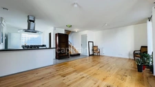 Quimper (29) - Maison centre ville de 75,21 m² habitable - 124 m² utiles - Terrasse - Double garage.