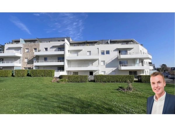 Quimper (29000) – Kerfeunteun Spacieux appartement T4 de 109 m² habitables - Deux terrasses et garage double en sous-sol.