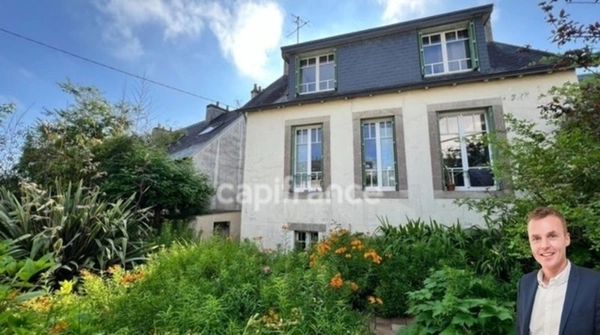 Dpt Finistère (29), à vendre QUIMPER maison de type4 de 87,65 m² habitable et 154 m² utile - Terrain 200 m² - Sous-sol intégrale - Garage.  
