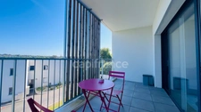 Département Finistère (29) – À vendre à Quimper, quartier Kerfeunteun : studio de 29,29 m² habitables avec terrasse et parking extérieur privatif.