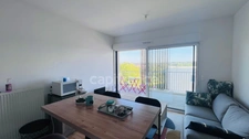 Département Finistère (29) – À vendre à Quimper, quartier Kerfeunteun : studio de 29,29 m² habitables avec terrasse et parking extérieur privatif.