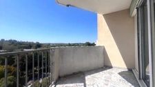 Quimper Ouest - Appartement T4 de 78 m² habitable - 1 loggia - avec vue panoramique sur la rivière de l’Odet - Une terrasse - Cave.
