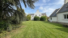 PLUGUFFAN (29) Terrain à vendre de 3161 m² plein bourg 