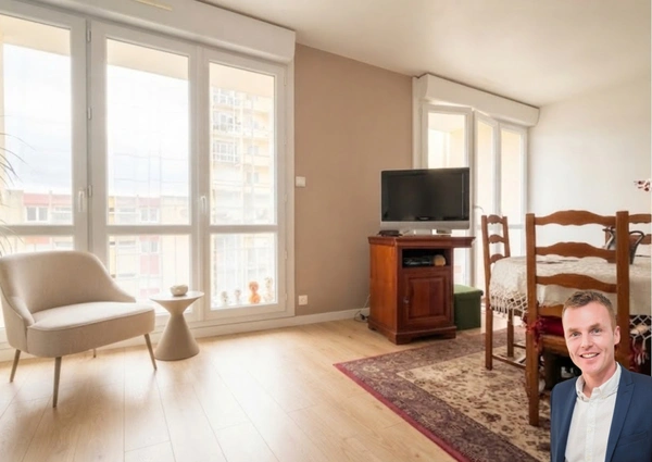 QUIMPER (29) — À VENDRE - Appartement T2 de 49 m² Au 3e étage avec ascenseur - Balcon - Cave.