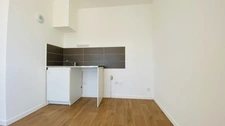 Dpt Finistère (29), à vendre QUIMPER appartement T2 meublé situé au dernier étage de 45,51 m² habitable - Balcon- Parking souterrain.