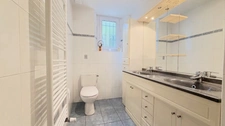  Finistère (29) – À vendre à Quimper centre : maison T5 de 124 m² habitable (182 m² utile ), sur un terrain de 398 m², avec sous-sol intégral et garage.