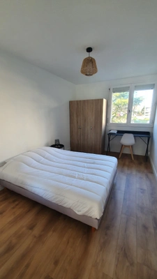 Finistère (29) – À vendre à Quimper Ouest : appartement T5 meublé en colocation de 91,07 m² habitables avec cave.