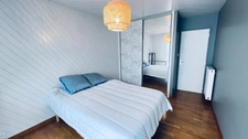 Dpt Finistère (29), A vendre QUIMPER Ouest, Appartement type 4 de 77 m² habitable avec deux balcons - Cave.