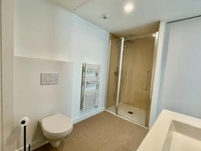 CROZON CENTRE – T2 NEUF MEUBLÉ AVEC TERRASSE 17 m² – VUE BAIE DE MORGAT – LOCATAIRE EN PLACE