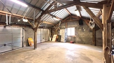 PLONÉIS (29) – Maison à vendre Type 6 de 115 m² habitable et 189 m² utile – Terrain de 1 320 m² – Double garage – Piscine